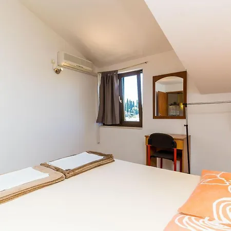 Princ Hrvoje Gasthuis 3*